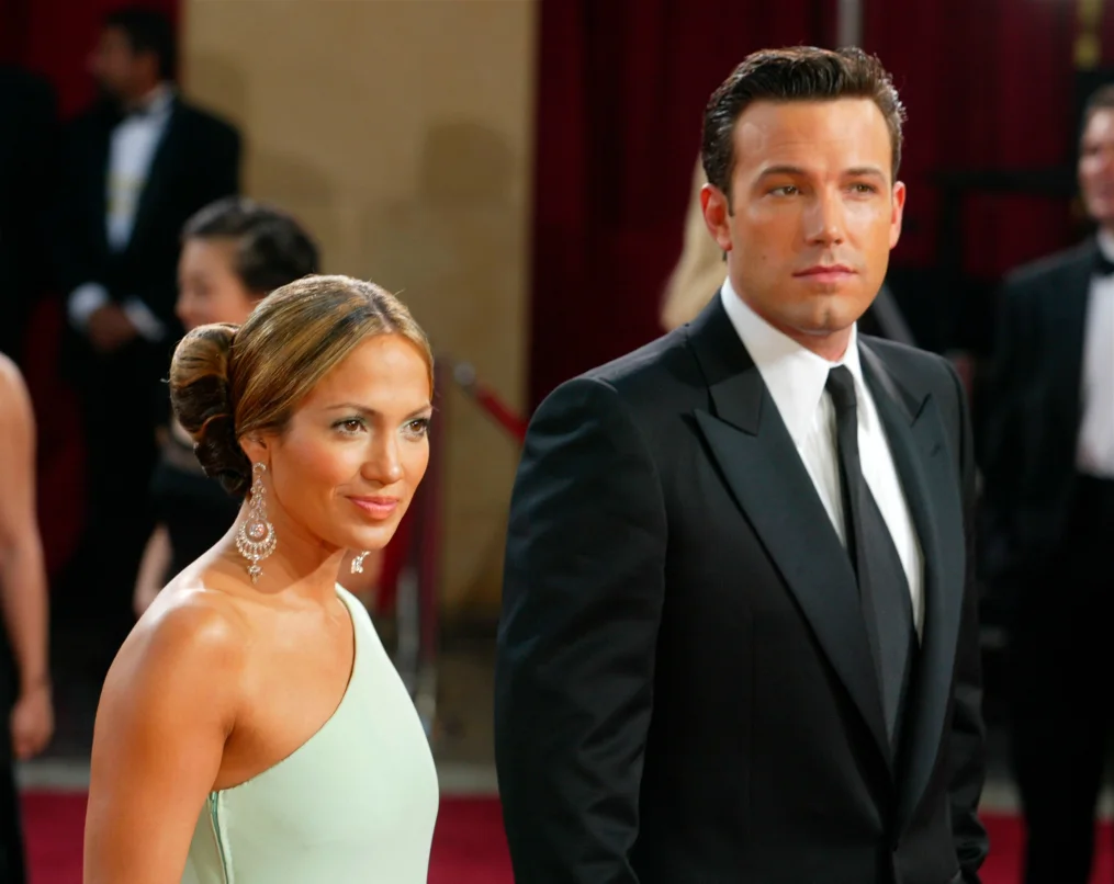 Ben Affleck and Jennifer Lopez attend the 75th Annual Academy Awards at the Kodak Theater on March 23, 2003 in Hollywood, California.