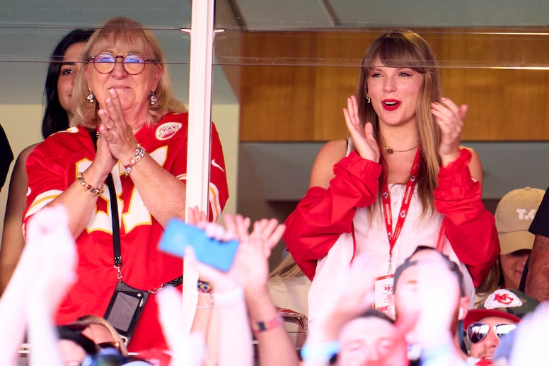 Taylor joined the athlete's mom Donna Kelce at Arrowhead Stadium 