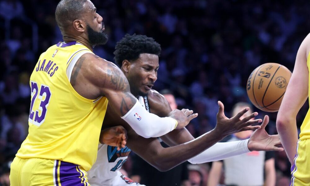 LeBron Makes History with 3rd Straight Triple-Double in Lakers Win