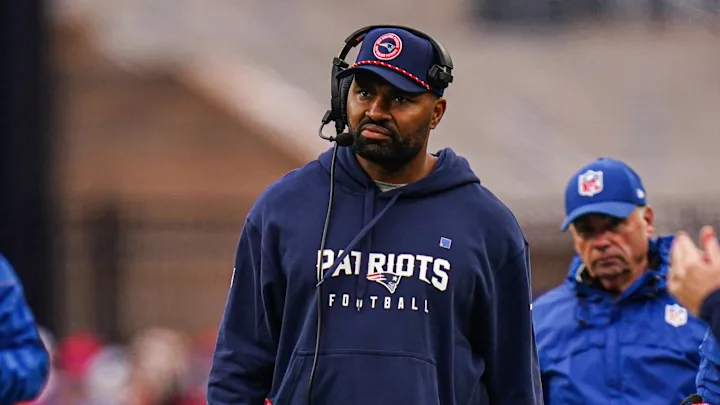 Patriots Fire Jerod Mayo After 4-13 Season