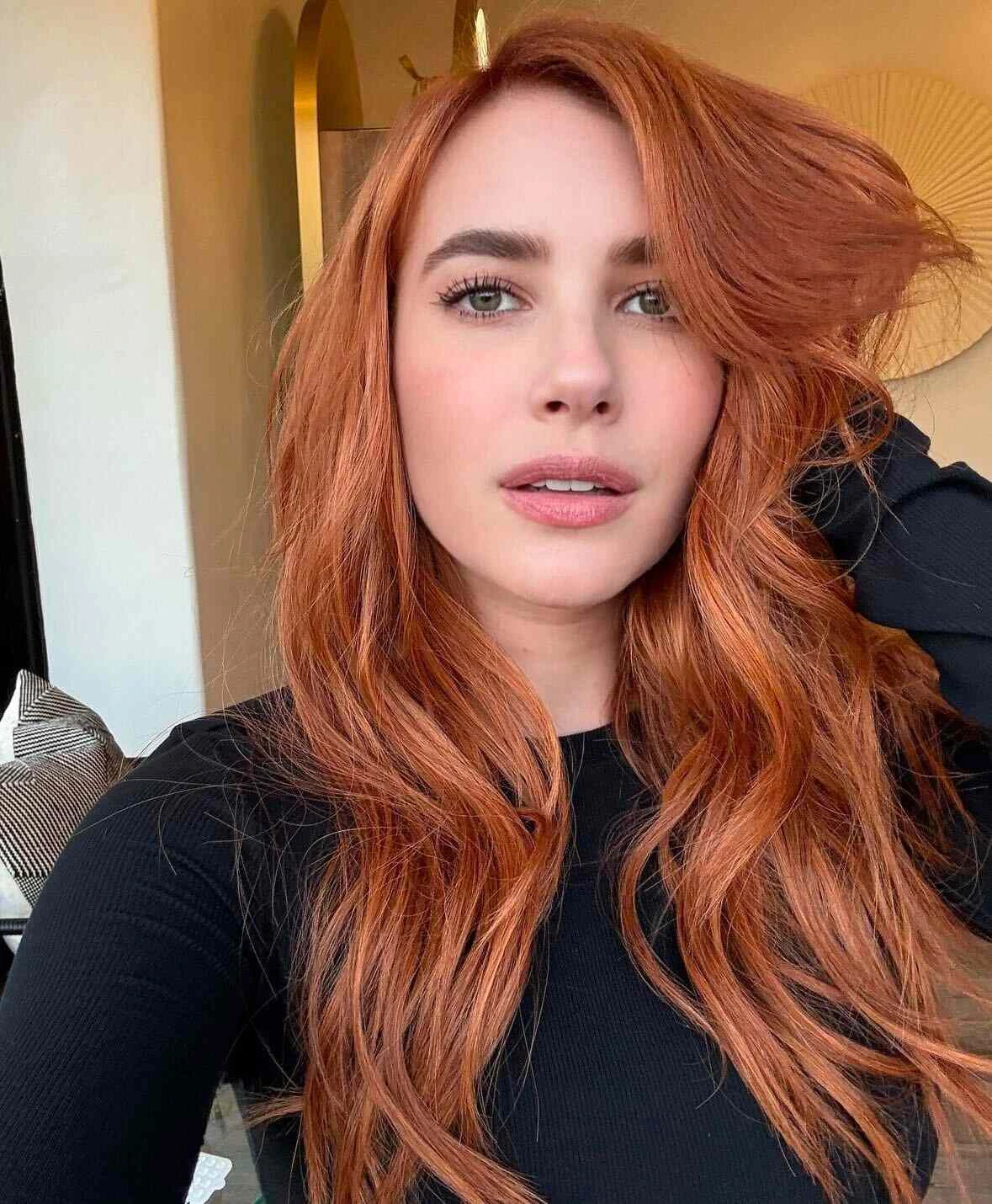 Emma Roberts Dawn Red Hair Honors Julia Roberts